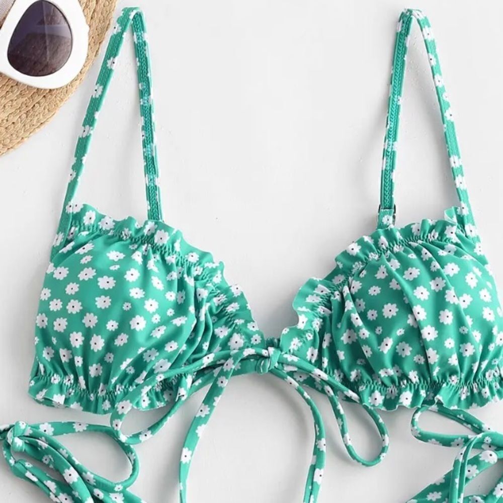 ZAFUL Ditsy Floral Frilled Tie Front String Top Bikini Swimwear - Green L